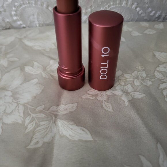 DOLL 10 Perfect Pout Butter Balm Lip Tint FEARLESS 0.14 oz 4 g roll up stick NEW - Picture 1 of 3